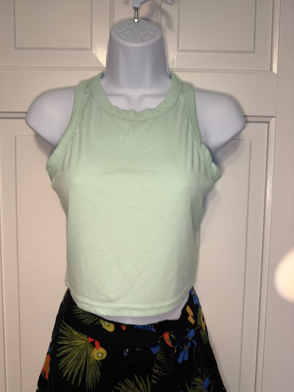 Women’s Mint Green Ribbed Cropped Tank Top